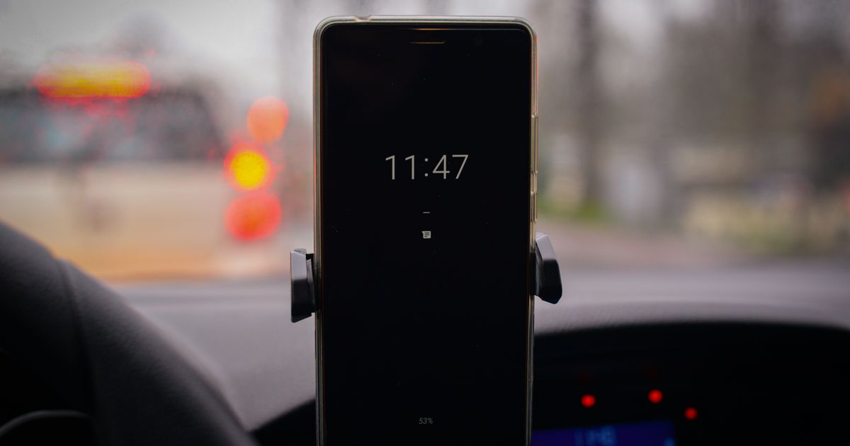 Best Wireless Phone Mount for Dashboard 2026: Top 5 Ranked
